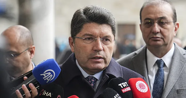 650x344-bakan-tunc-mattia-ahmet-minguzzinin-mevlit-programina-katildi-1770562479431