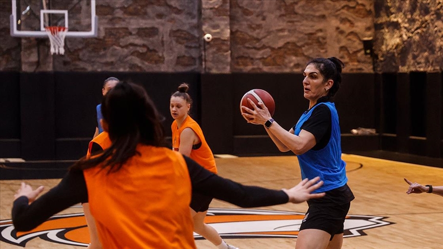 ÇBK Mersin, FIBA Kadınlar Avrupa Kupası'nda yarı final hesapları yapıyor