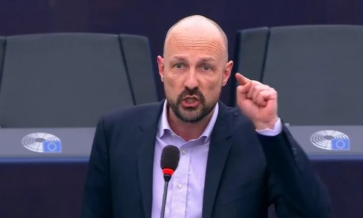 belcikali-vekilden-bati-ya-elestiri-asil-tehdit-iran-degil-israil-dir